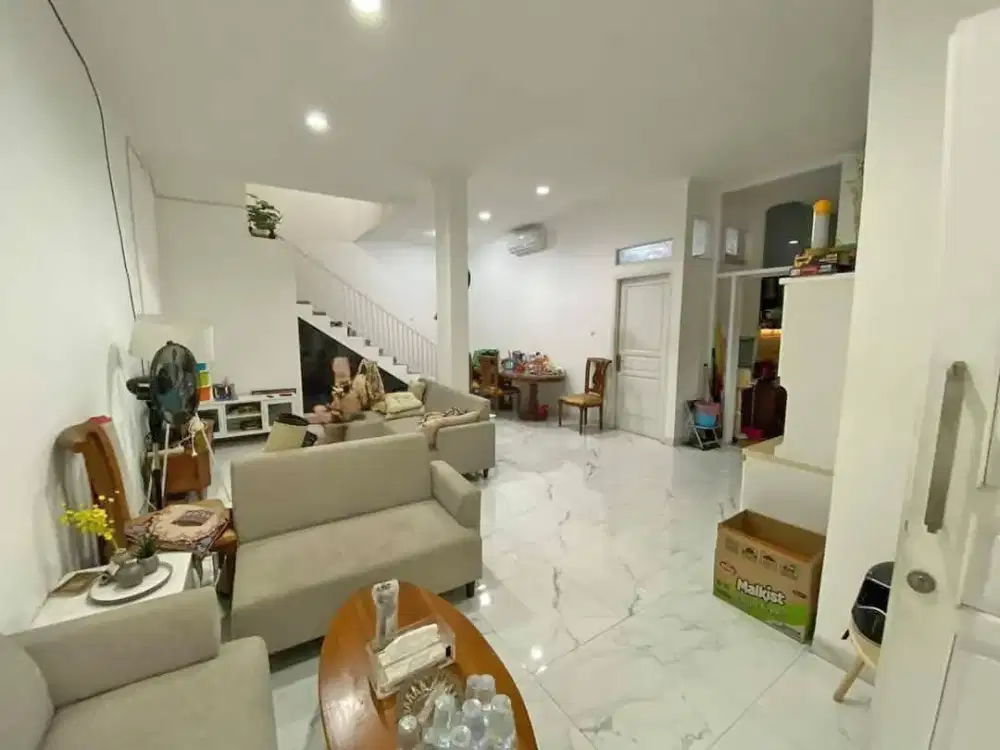 Rumah di Cluster Celesta Graha Raya Bintaro - Hunian Nyaman Lokasi Strategis