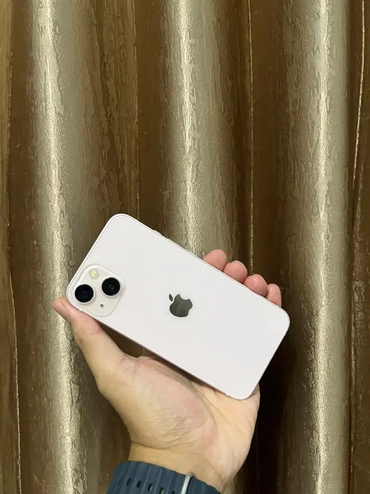 Dijual Cepat iPhone 13 128gb Pink Inter Mulus Like New