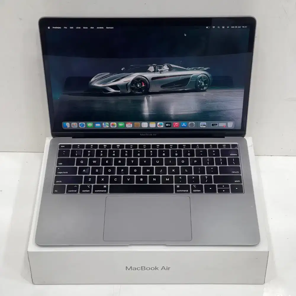 MACBOOK AIR RETINA 2019 
intel core i5 RAM 8gb SSD 128 GB