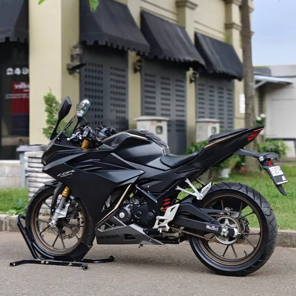 HONDA NEW CBR 150R NON ABS HITAM 2023 KM 500 PERAK PAJAK ON SIAP JALAN