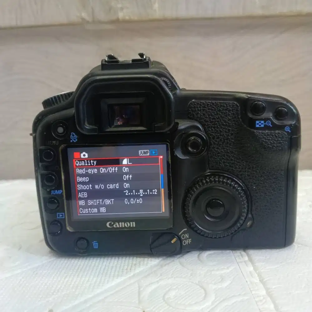 Kamera DSLR SemiProfesional Canon 30D