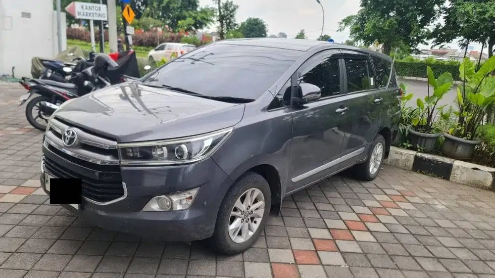 INNOVA REBORN V 2.4 DIESEL A/T 2019