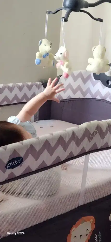 Kasur bayi kondisi sudah hilang lampu dan gantungan di kepala
