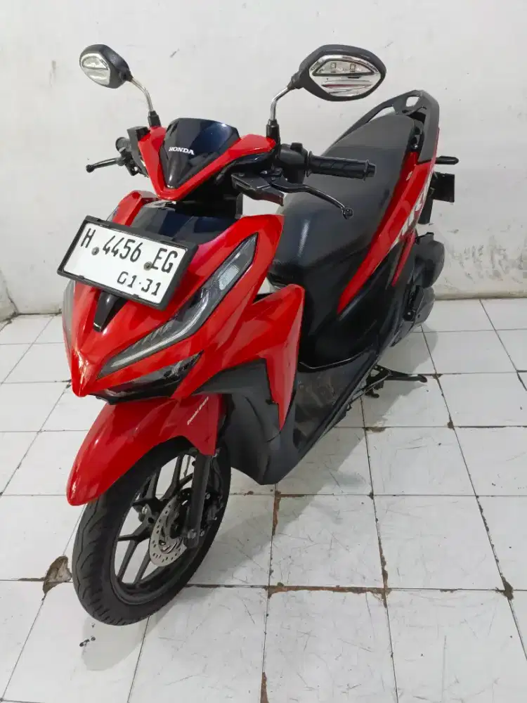 vario 125 merah 2020