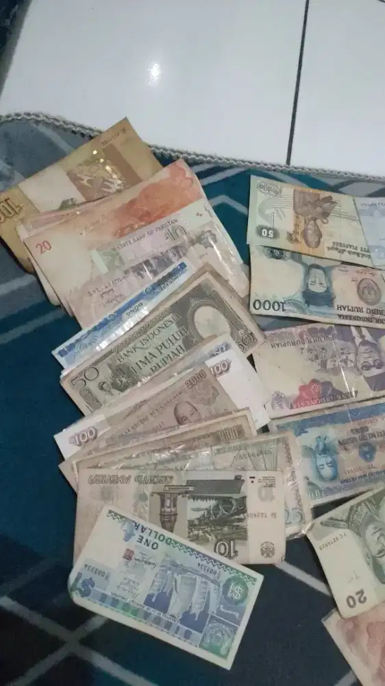 Jual Mata Uang Asing, Bekas