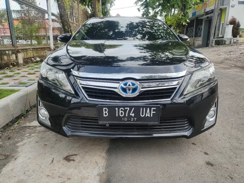 Camry V hybrid tinggal pakai pajak hidup
