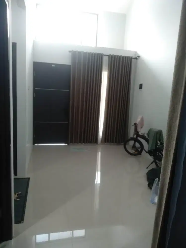 Disewakan Rumah Semi Furnish