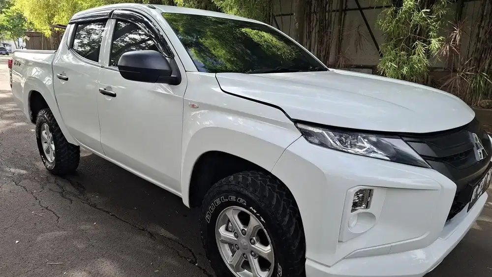 Mitsubishi strada triton tahun 2021
