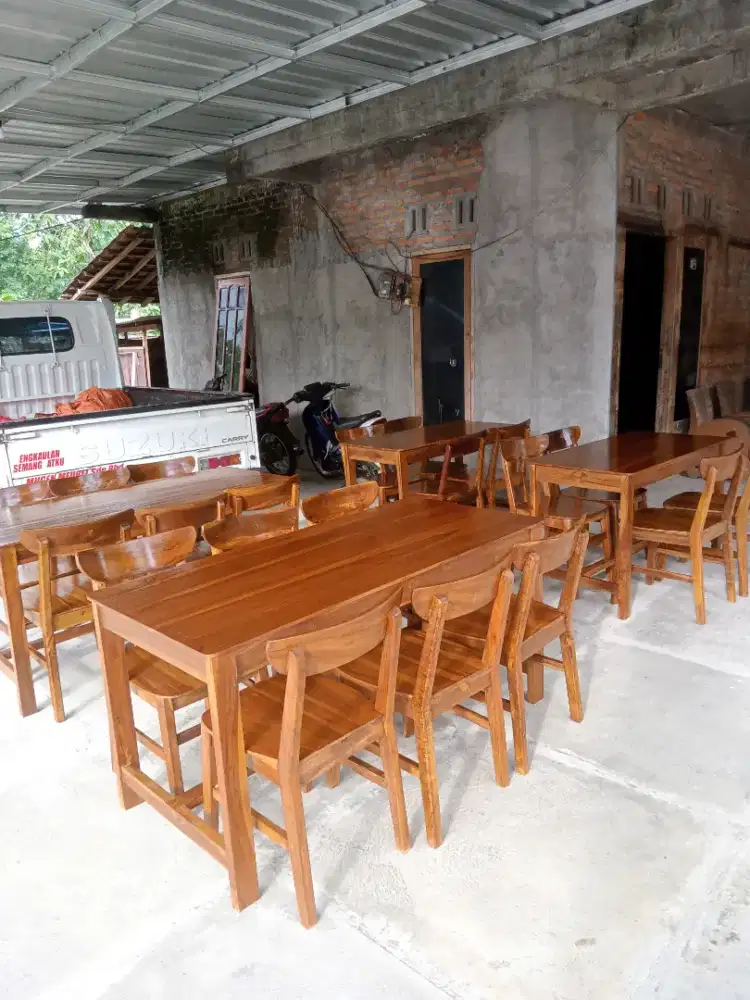 Meja makan meja kafe