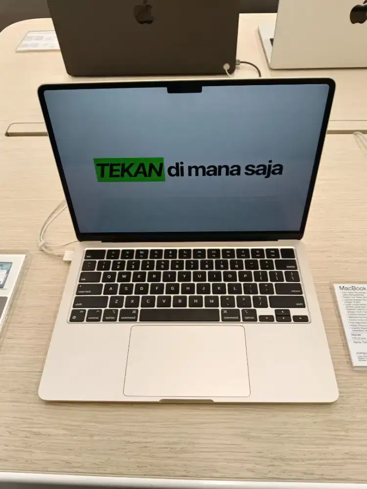 Kredit macbook air m2 256gb hanya dengan KTP