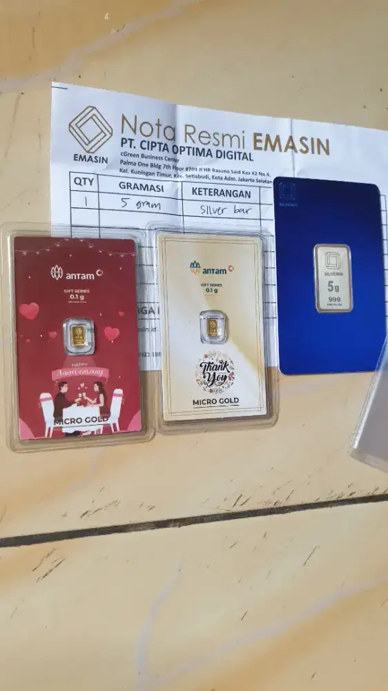 Logam mulia antam 0,1 dan silver 5gr