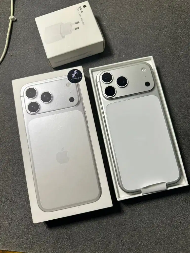 Iphone 17 promax 256 gb silver ibox garansi on