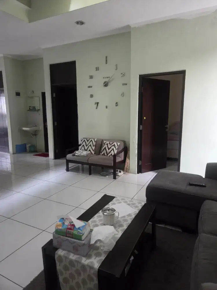 Rumah Nyaman 2 Lantai di Komplek Sauyunan Cibaduyut