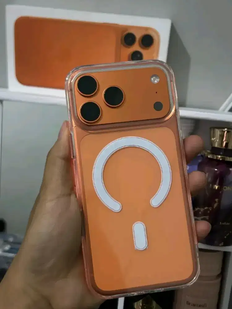 Jual iPhone 17 pro like new 100%