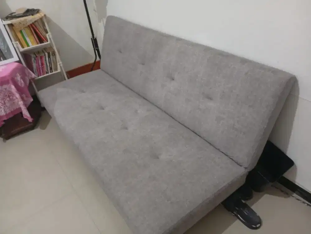 Sofa Minimalis Abu-abu