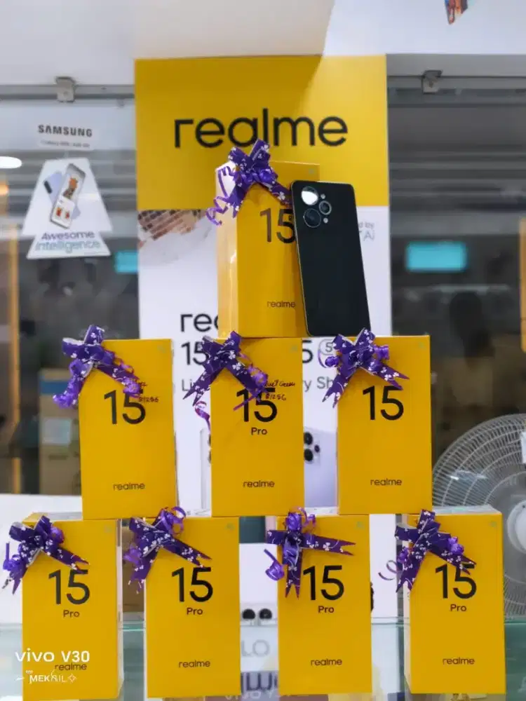 Realme 15 pro 5g.baterai badak awet seharian. Latar 1.5k AMOLED.