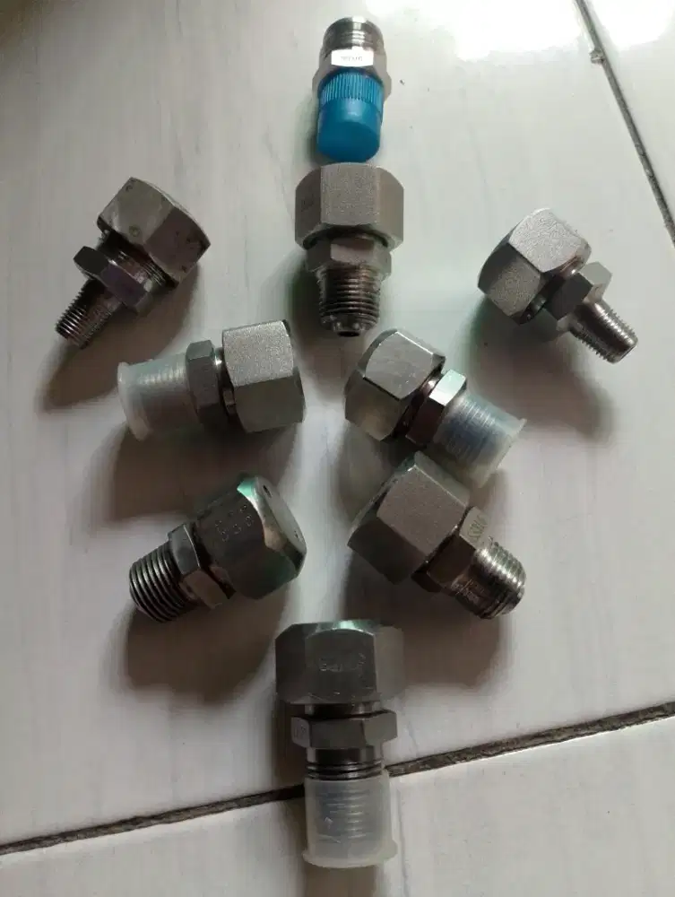 Fitting Grease injector