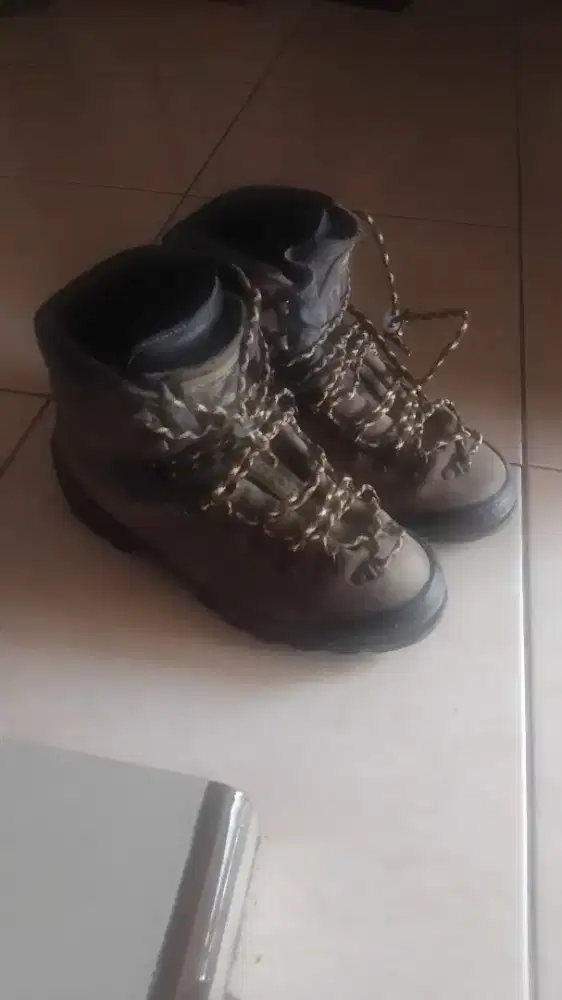 LA sportiva shoes ukuran 43 Made italy