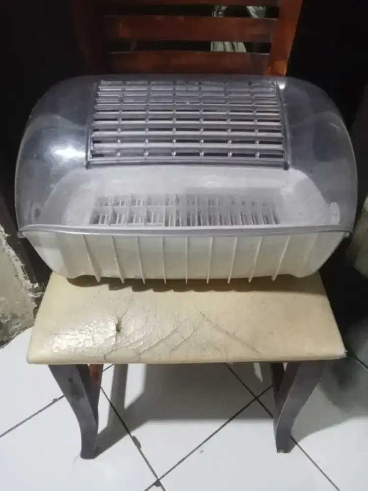 Ukuran 30 X 45 cm.,Rak Piring Bahan Akrilik Tebal