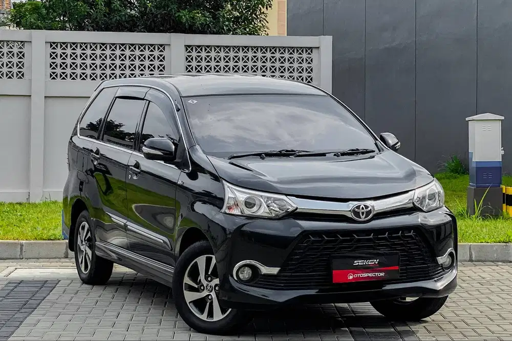 Toyota Avanza 1.5 Veloz AT Matic 2018 Hitam Metalik. FULL RECORD!!!