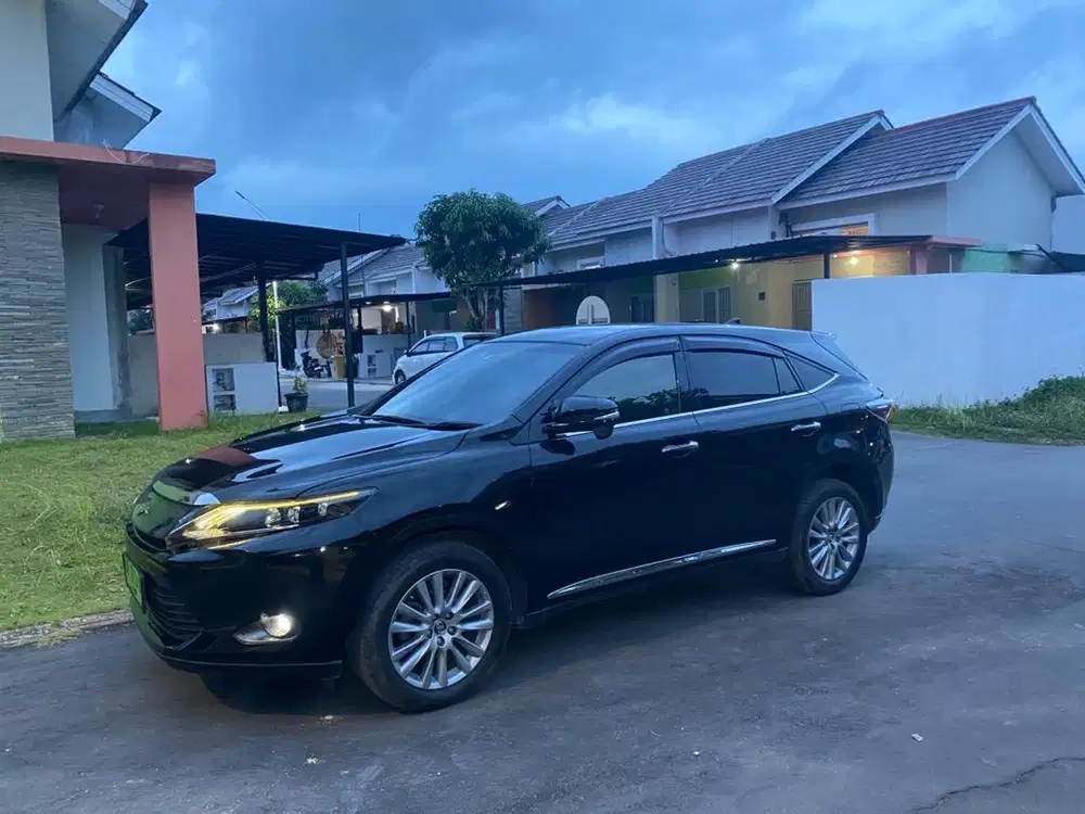 Harrier Premium 2016