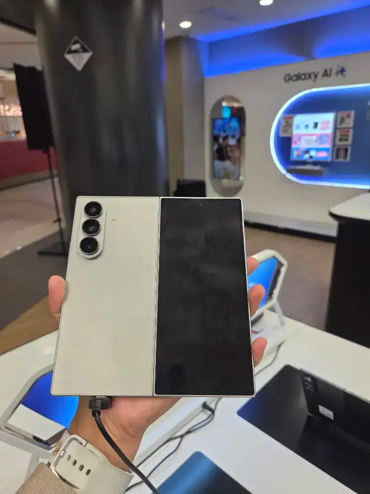 Samsung Zfold7 cashback free speaker dan voucher 1.5juta