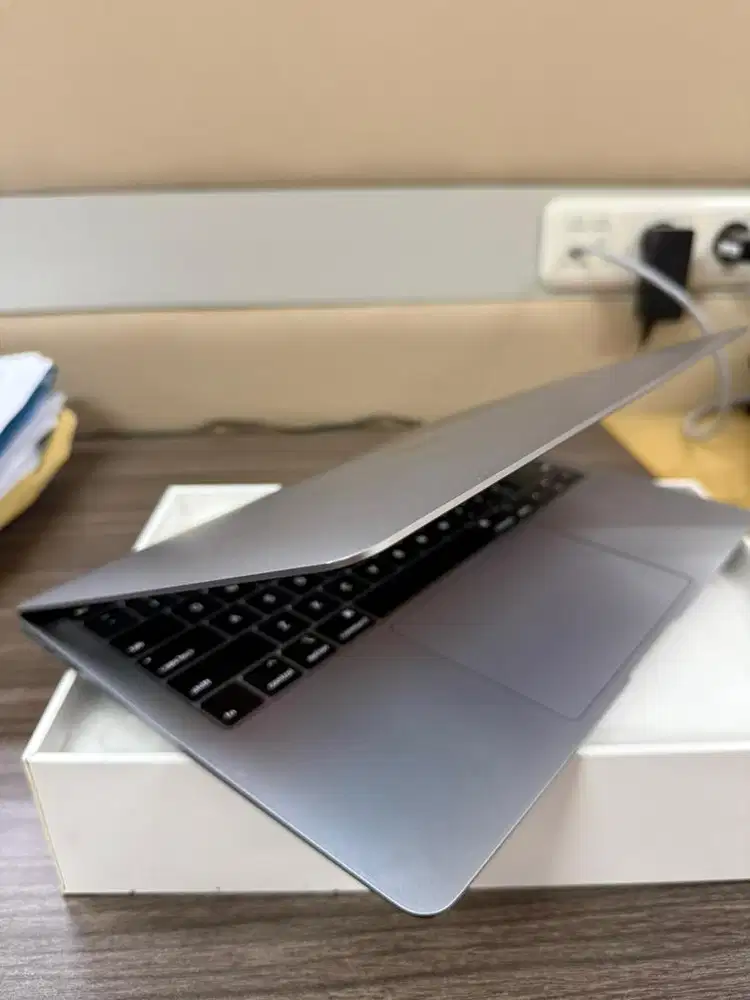 MacBook Air Retina 13-inch (2019) Ex IBOX