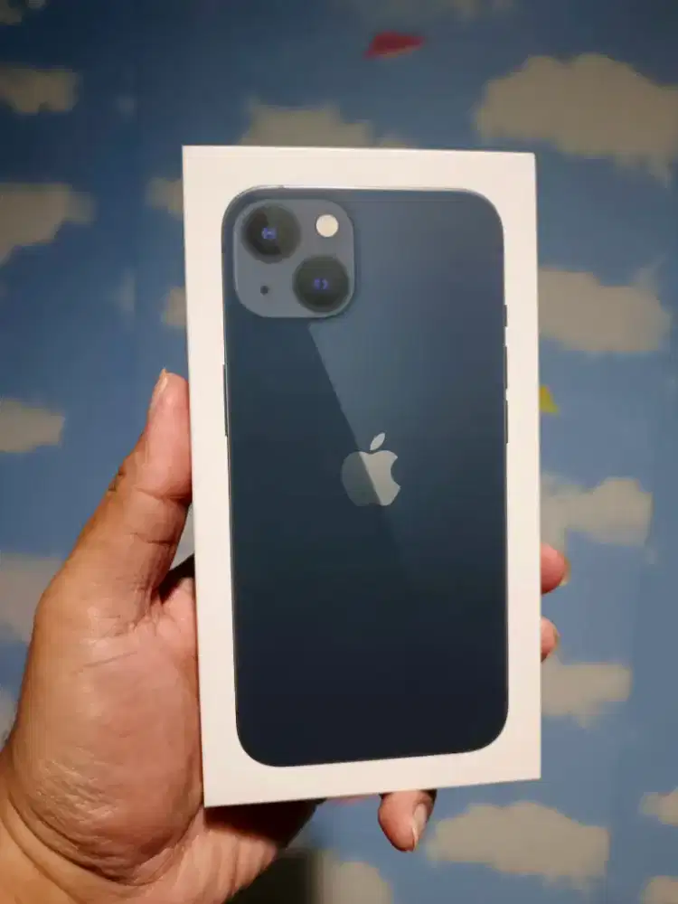 Iphone 13 128gb ibox baru segel greenpeel