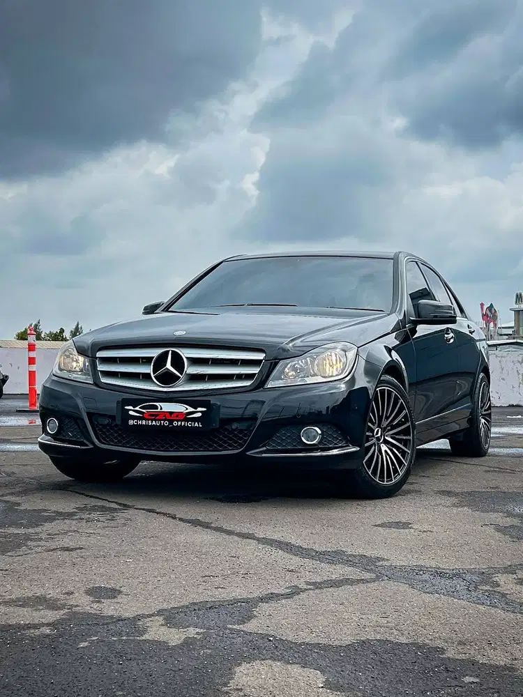 ISTIMEWA!!! MERCEDES BENZ C200 CGI (2013)