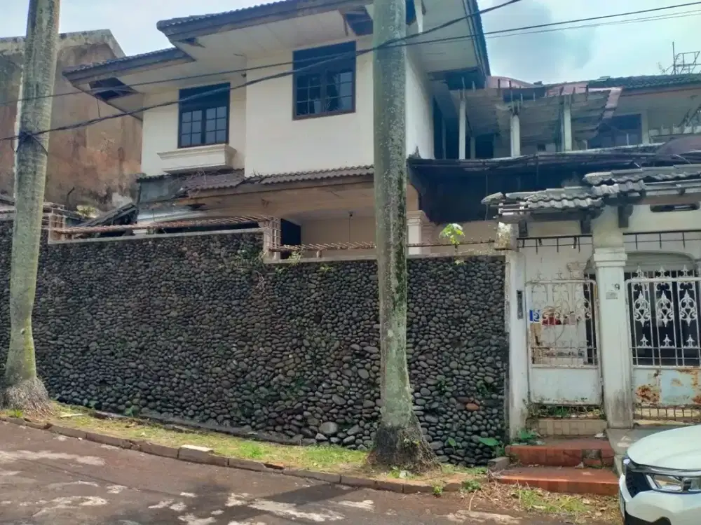 Rumah Hitung Tanah di Cinere Luas 520 m2 Taman Depan Belakang