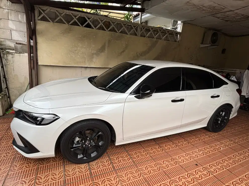 Civic 2024 RS Pribadi low km