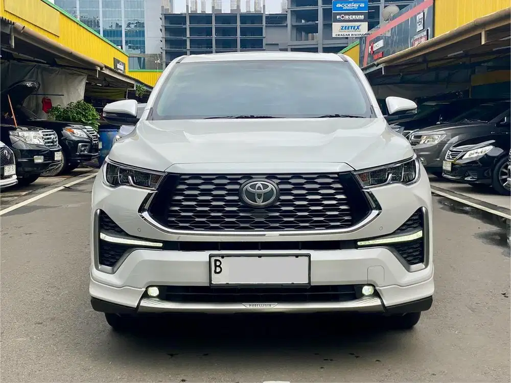 TOYOTA KIJANG INNOVA ZENIX V HYBRID MODELISTA AT 2025 PUTIH