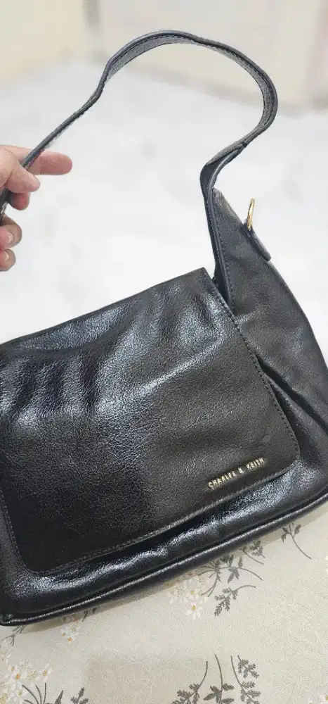 Tas Charles & Keith Ori