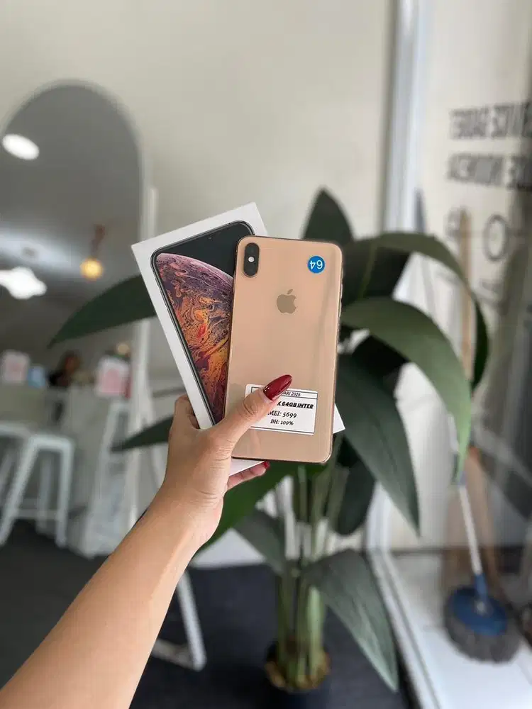 Iphone Xs Max 64GB Fullset mulus nominus terima tt cod kredit