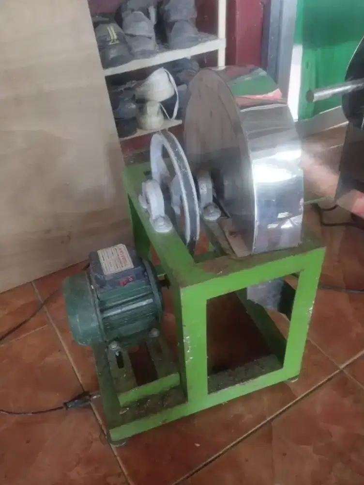 mesin pemotong singkong, pisang ubi dll