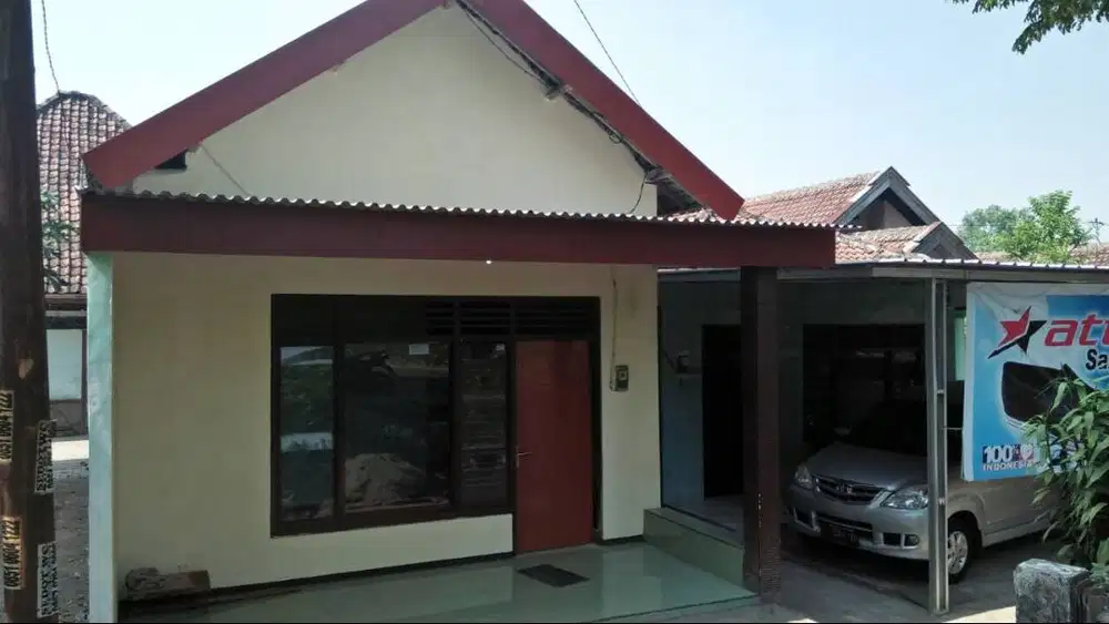 Rumah Pinggir Jalan (Kota Mojokerto)