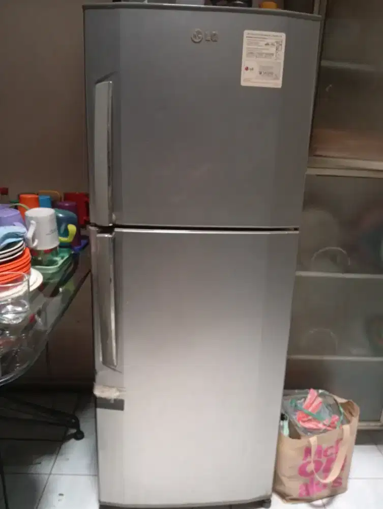 KULKAS LG BEKAS JUAL CEPAT MURAH