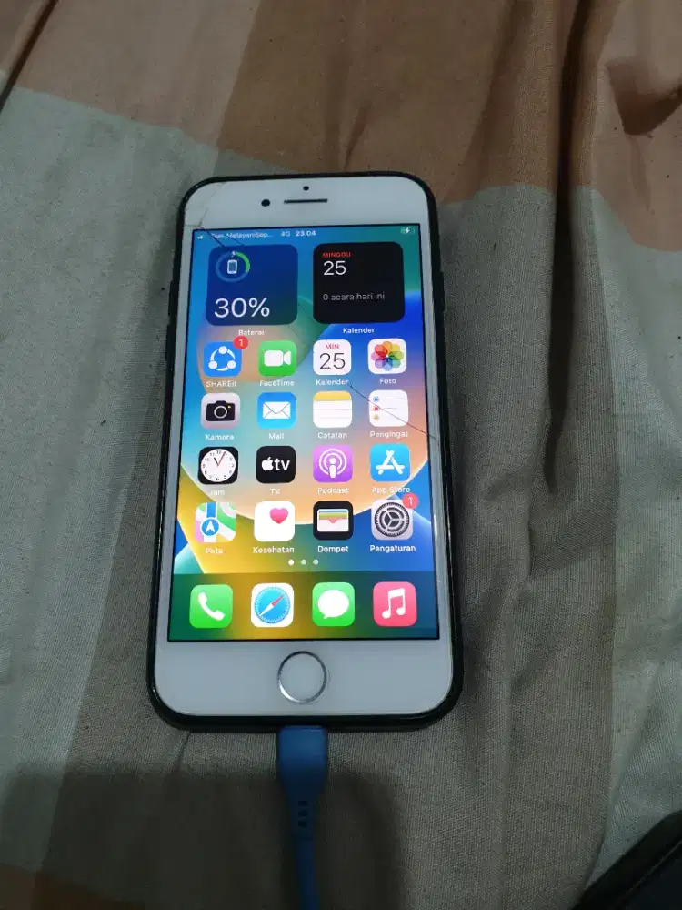 Ip 8 internal 64 gb all operator retakcd ori