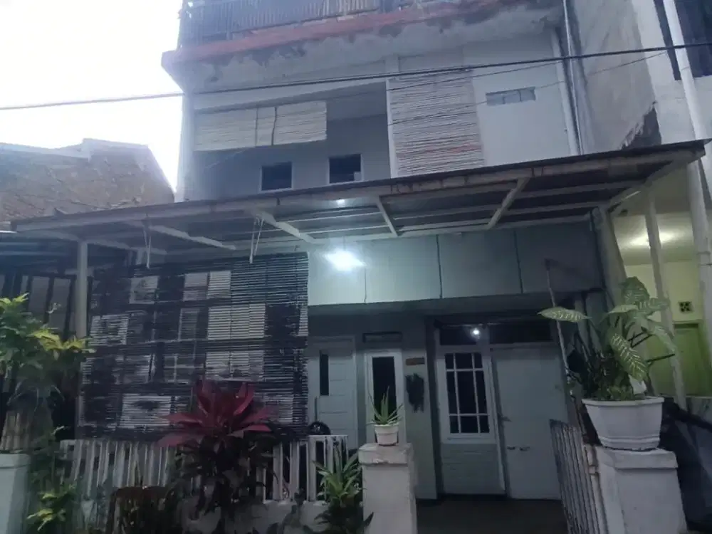 MURAH Banget Rumah 3 Lantai di Antapani Bandung untuk hunian ataupun kost kosan dijual
