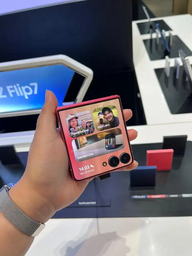 Samsung Galaxy Zflip7 Free Buds3fr