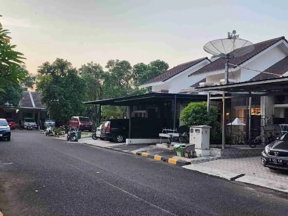 Di jual cepat rumah rapih perumahan grand wisata BEBAS BANJIR, TERMURAH lt 128m