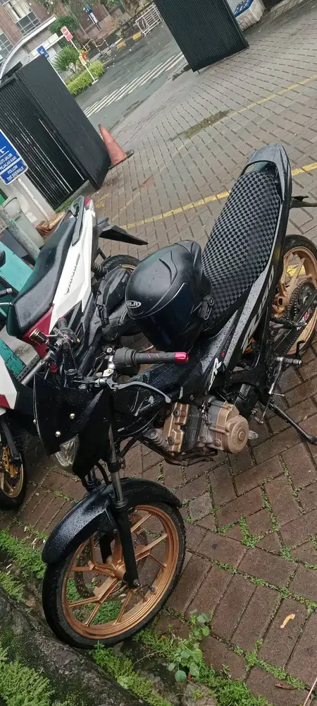 MOTOR SUZUKI SATRIA FU 2014