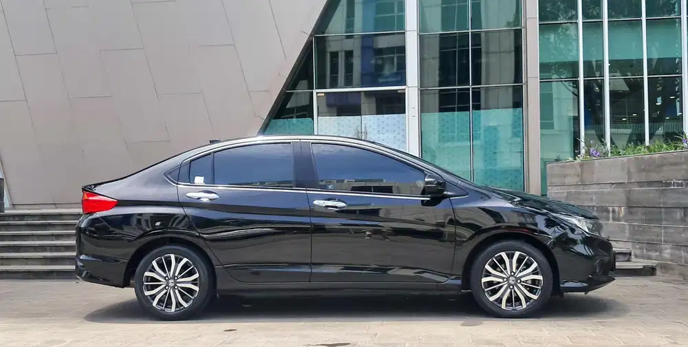 KONDISI ISTIMEWA!! Honda City 1.5 RS AT 2017 TDP MINIM