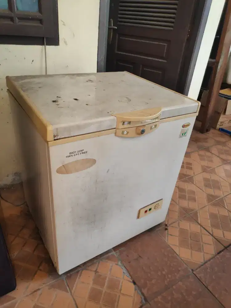 FREEZER DAGANG, PEMBEKU MAKANAN