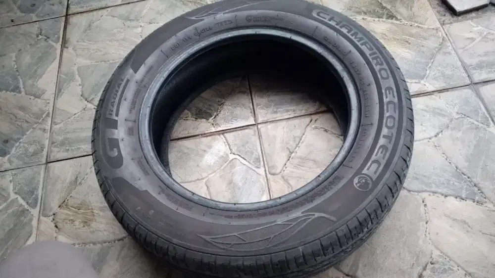 Ban bekas R15 blum ada tambalan