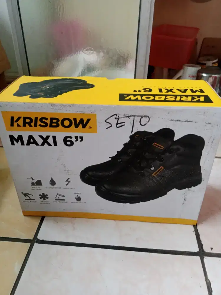 Sepatu safety krisbow