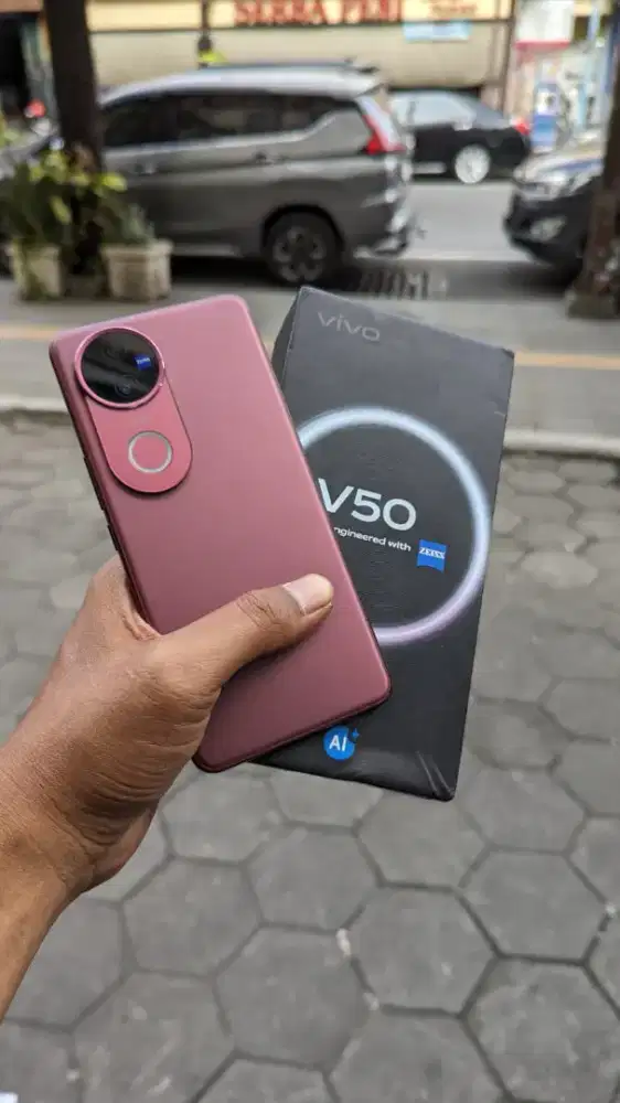 VIVO V50 5G RAM 12/256 GB