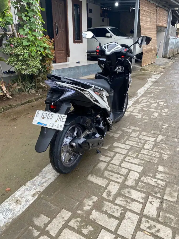 Vario kzr 2013 cbs iss surat2 lengkap plat B Cisauk  Pajak kelewat tan