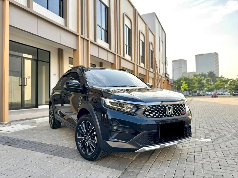 (KM 7 RIBU) HONDA WRV RS SENSING Hitam 2024 LIKE NEW