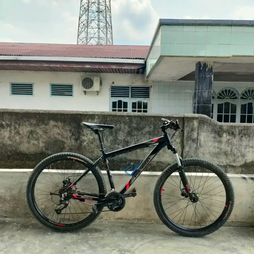 Dijual Sepeda Polygon Premier 4 kondisi Like New